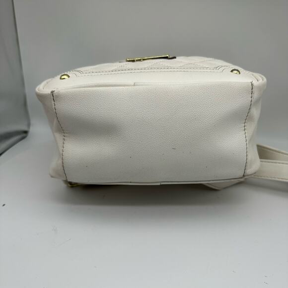 Juicy Couture Medium All White Vegan Leather Backpack Quilted Front Gold Accents - Picture 7 of 12